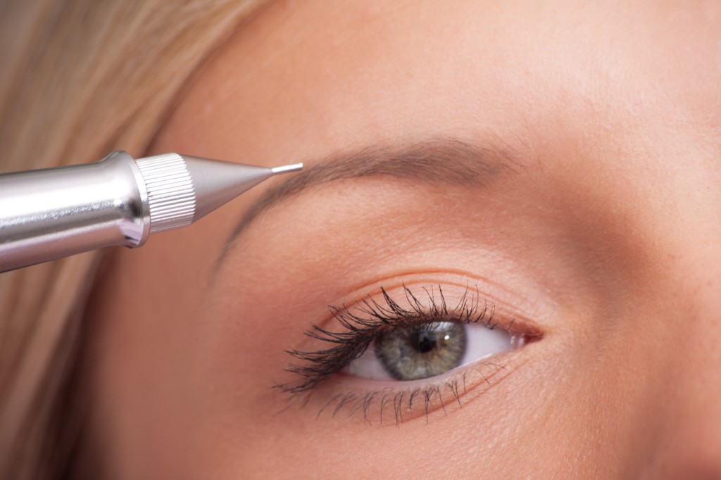 Queue de sourcils Brigitte-Beauté Genève